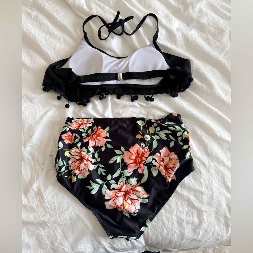 Black Floral Bikini Set‎ - Picture 2 of 3